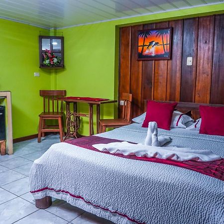 Hospedaje Angeluz Quesada  Ngoại thất bức ảnh