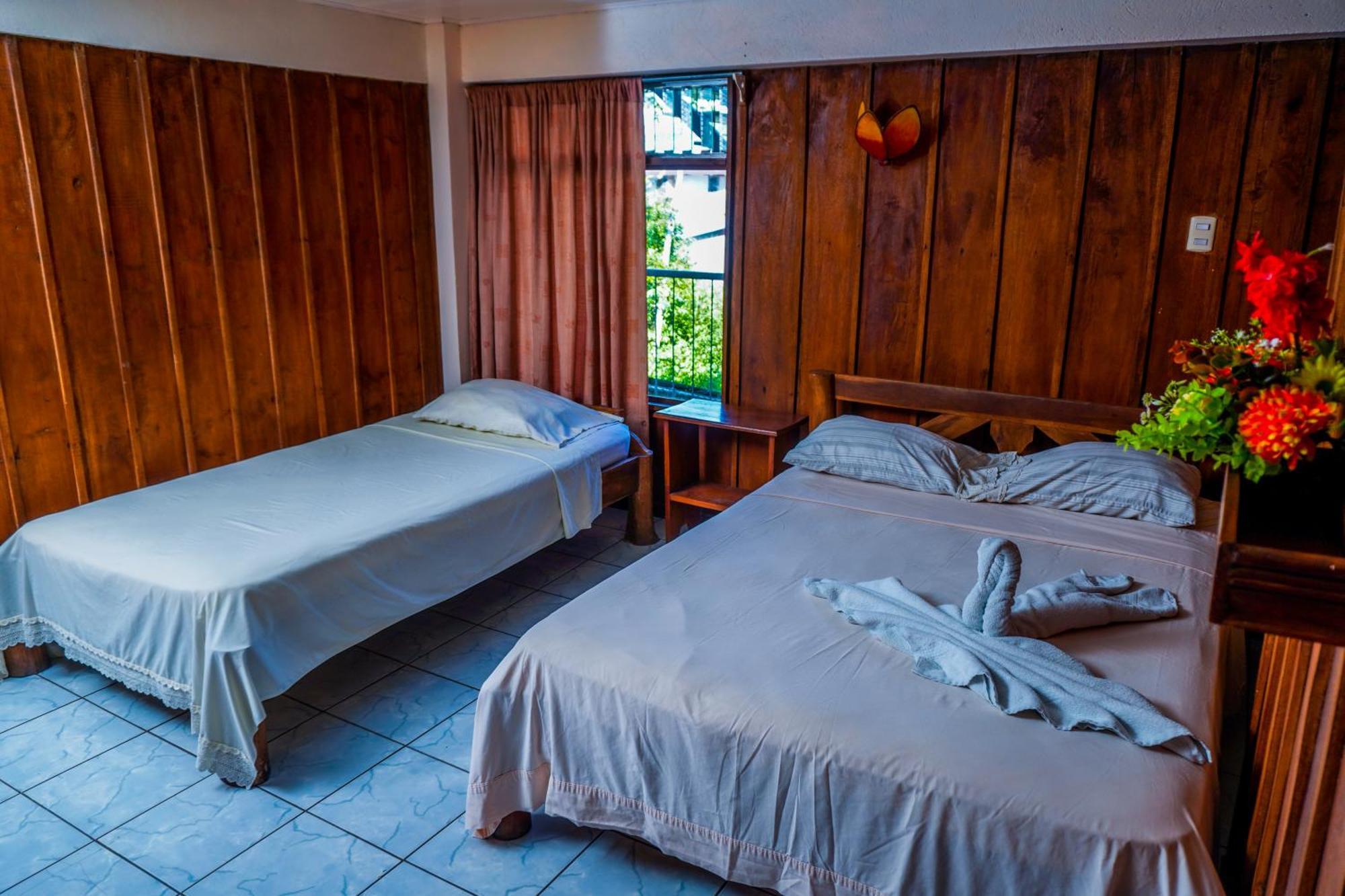 Hospedaje Angeluz Quesada  Ngoại thất bức ảnh