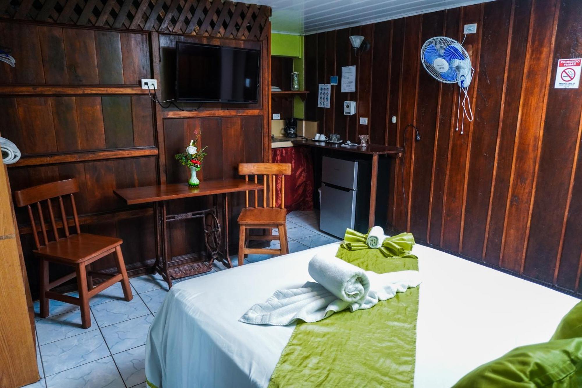 Hospedaje Angeluz Quesada  Ngoại thất bức ảnh
